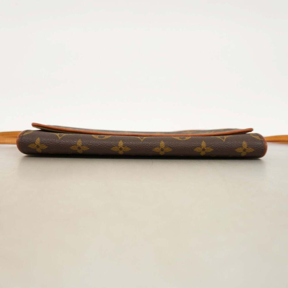 LOUIS VUITTON Brown Monogram Pochette Shoulder Bag - Picture 3 of 9